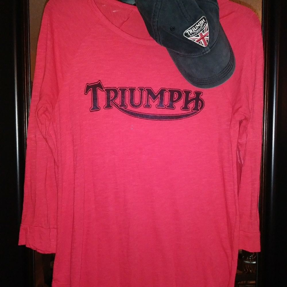 TRIUMPH! EUC- 3/4 SHIRT